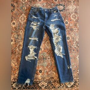 Distressed American eagle Jeans LONG